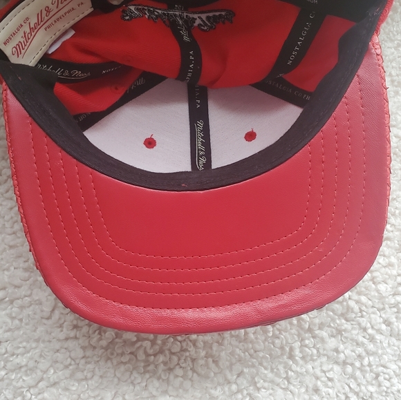 Mitchell & Ness Chicago Blackhawks Python Snakeskin Hat - Picture 7 of 13